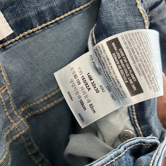 Denizen Levi’s Mid Rise Jeans - Picture 4 of 6